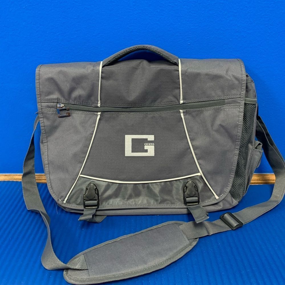 Guess Messenger Urban Laptop Business Bag